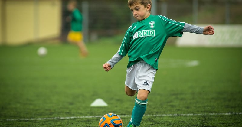 Lettre de motivation footballeur : le guide complet pour signer dans un club